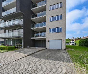 Riant 3-slaapkamerappartement met zicht op de vaart te Izegem - Photo 2