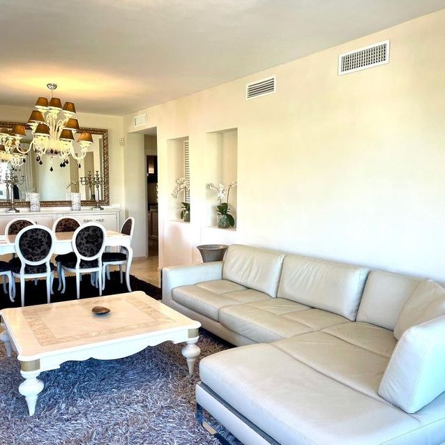 Alquiler de ático en Calle Ana María Matute - Photo 1