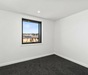 Wanting an Amazing Home Two Bedroom Townhouse? - Photo 3