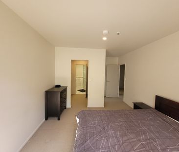 Spacious Apartment, Beautiful Views! - Photo 4