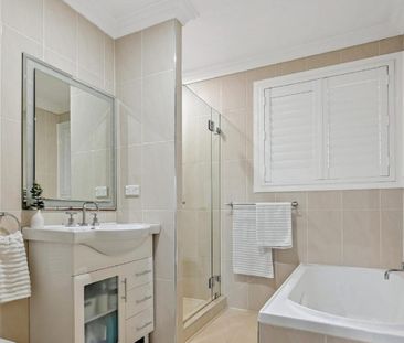 Stunning three bedroom home - Photo 4