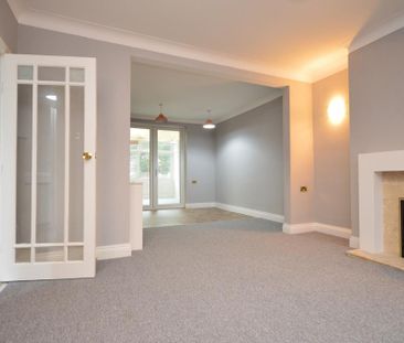 3 bedroom semi-detached house to rent - Photo 2