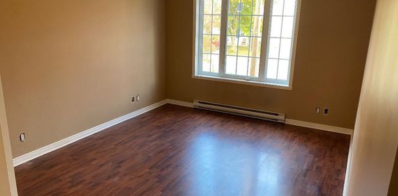 5-1/2 REM Grand-Moulin à Deux-Montagnes - Photo 2