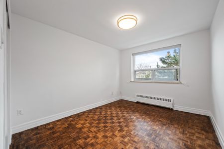 For Lease - 2300 Marine Drive Unit# 304, Oakville, Ontario - Photo 2