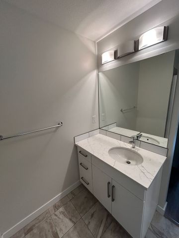 302 Burgess Crescent (Upper), Saskatoon Executive Family Home - Photo 5