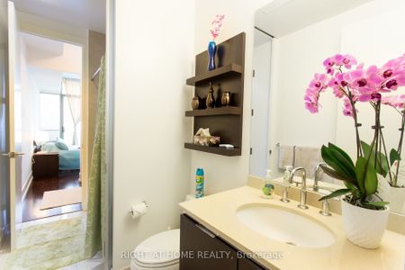 For Lease - 33 Charles Street Unit# 4207, Toronto, Ontario - Photo 2