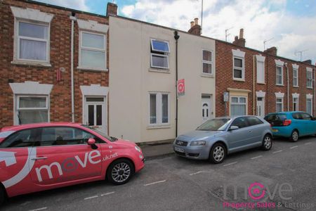 5 bedroom terraced house to rent - Photo 4