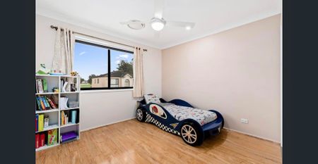 Spacious 3 Bedroom Home Plus Study - Photo 4