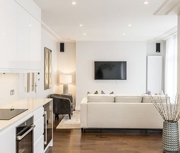 Three Bedroom Three Bathroom To Let Hamlet Gardens Ravenscourt Park W6 - Photo 5