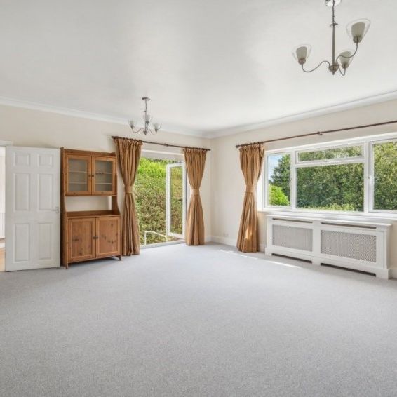 Fieldway, Chalfont St. Peter, Gerrards Cross,SL9 - Photo 1