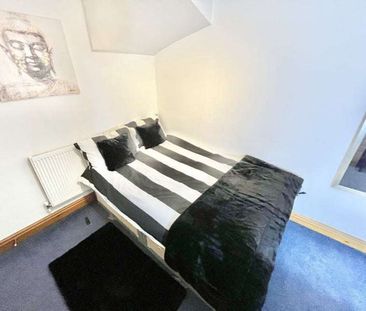 Tiverton Road Room 6 - Photo 5