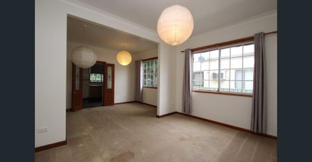 PLEASE DO NOT ATTEND THE PROPERTY BOOK YOUR ONLINE VIDEO TOUR – SEE THE EASY 5 STEP PROCESS BELOW. Please Register To Receive Your Video Tour Link. - Photo 2