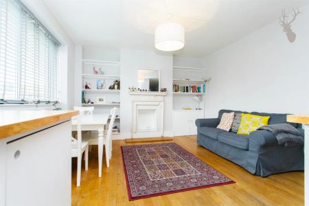 2 Bedroom Apartment - Photo 4