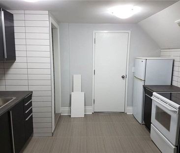 For Lease - 290 Eulalie Avenue Unit# Unit 2 (2nd Floor), Oshawa, On... - Photo 3