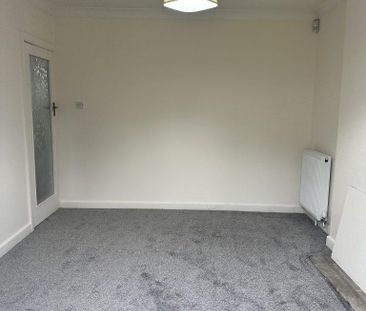 3 bedroom detached house to rent - Photo 2