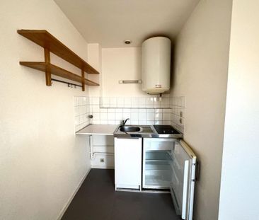Location Appartement 1 pièce 23m² ROANNE 42300 - Photo 2