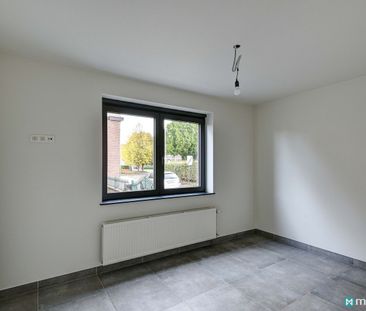 INSTAPKLAAR GELIJKVLOERS APPARTEMENT MET 2 SLAAPKAMERS TE MOPERTING... - Foto 4