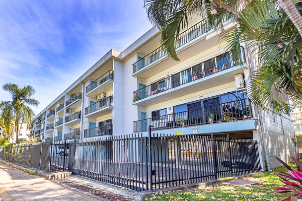 1/43 The Strand, North Ward QLD 4810 - Apartment For Rent | Domain - Photo 1