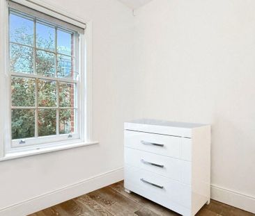 2 bedroom property to rent - Photo 1