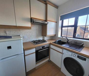 1 bedroom flat to rent - Photo 4
