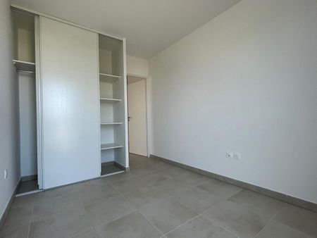 Location Appartement 4 pièces 84m² AGDE 34300 - Photo 4