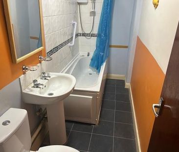 2 bedroom terraced house to rent - Photo 6