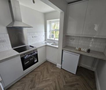 Stoneygate Road, Stoneygate - Photo 3