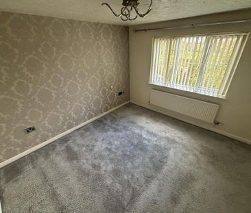 3 bedroom house - detached to rent - Photo 1