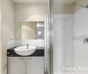 Live Where Melbourne Comes Alive! - Photo 5