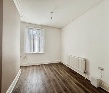 4 bedroom terraced house to rent - Photo 2