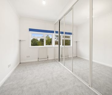 Cuff Crescent, Eltham SE9 - Photo 2