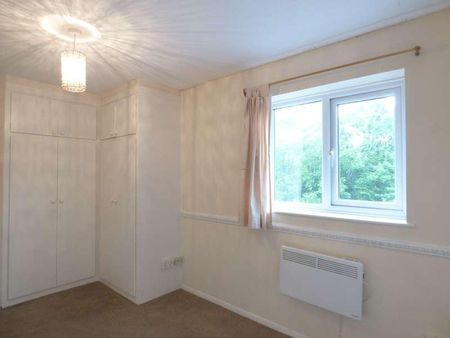 Woodstock, Laindon, SS15 - Photo 4