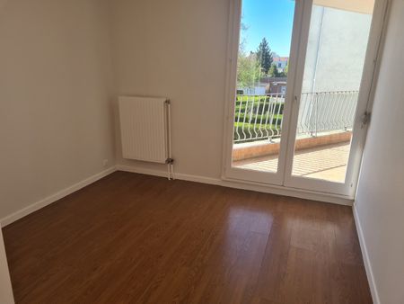 Location Appartement 3 pièces 72m² VALENCIENNES 59300 - Photo 5