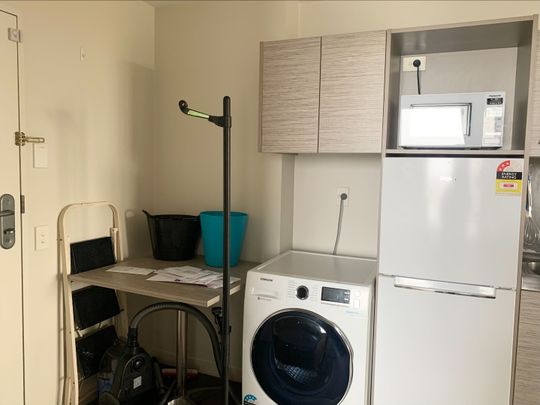 2 large Double Bedroom including CARPARK / Small pet negotiable - Photo 1