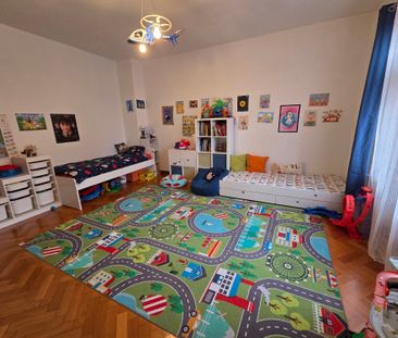 Location Appartement 3 pièces 119m² - Photo 3