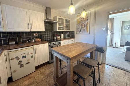 2 bedroom terraced house to rent - Photo 5