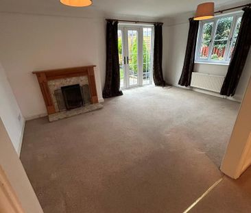 3 bedroom semi-detached house to rent - Photo 2