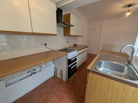 2 BED House To rent - Photo 5