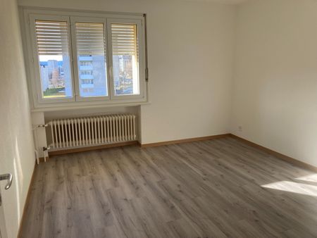 3 pièces | Abram-Louis-Breguet 19, 6ème Ouest, La Chaux-de-Fonds - Photo 3