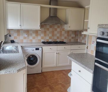 2 bedroom terraced house to rent - Photo 3