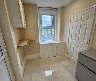 2 bedroom end of terrace house to rent - Photo 6