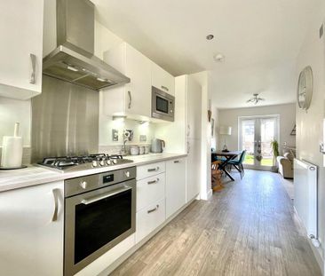 2 bedroom terraced house to rent - Photo 2