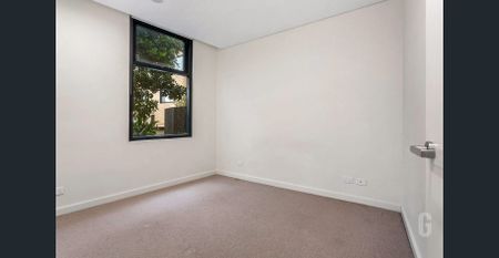 Stylish Urban Inner City Living - Photo 3