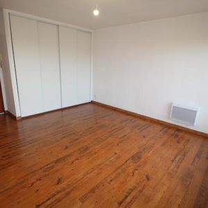 Location Appartement 1 pièce 31m² CAMBRAI 59400 - Photo 2