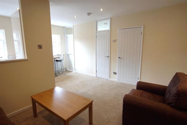 1 bedroom flat to rent - Photo 1