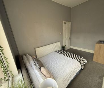 4 bedroom house to rent - Photo 3