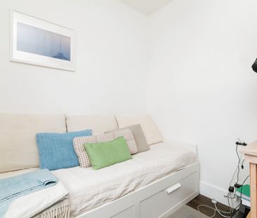 2 Bed Flat, Myrtle Road, E17 - Photo 2