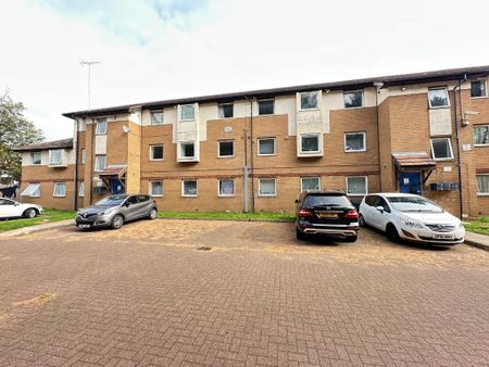 2 bedroom flat to rent - Photo 2