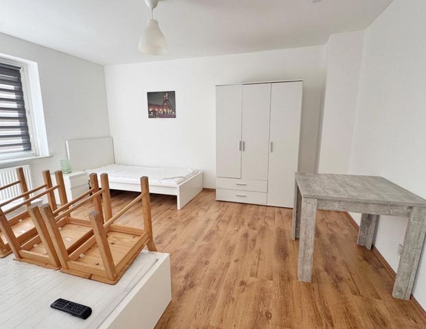 Sanierte möblierte 1,5 Zimmerwohnung mit Einbauküche - Photo 1