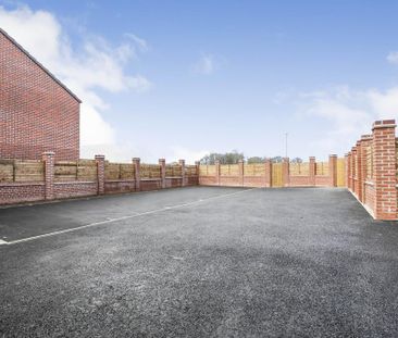 2 bedroom flat to rent - Photo 2
